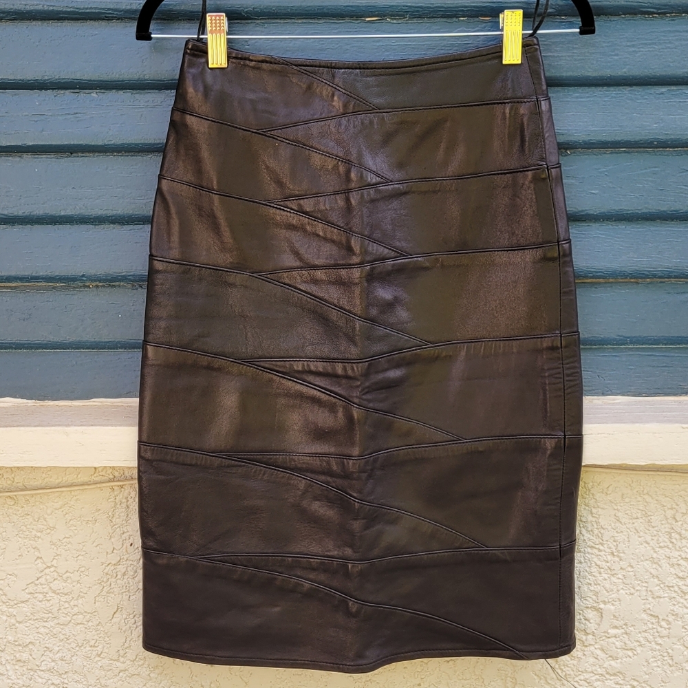 EREZ LEVY vintage black 100% leather pencil skirt.